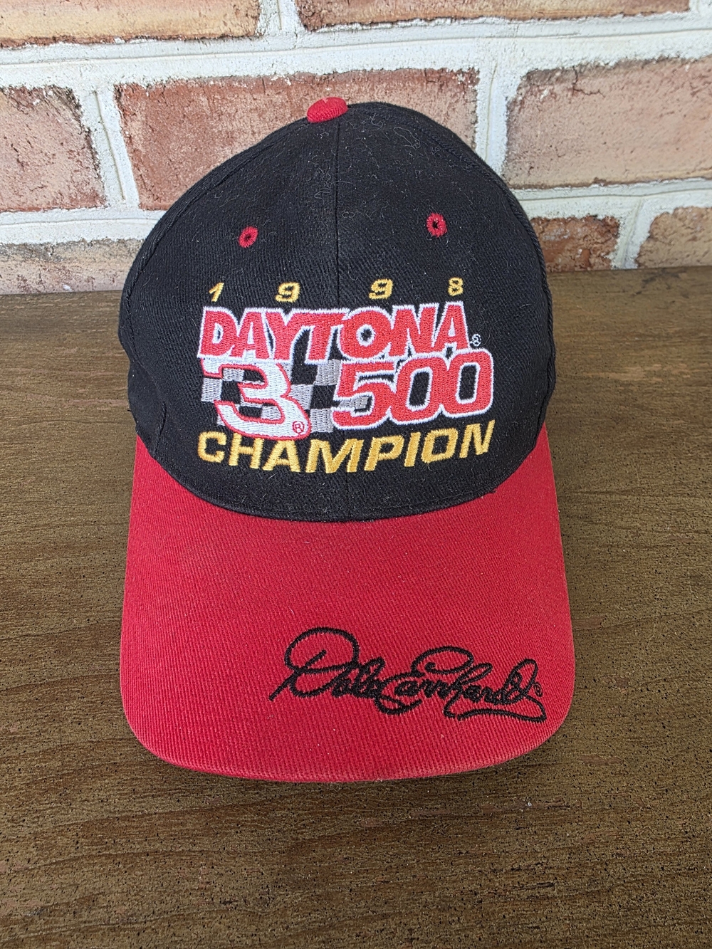 1998 DALE EARNHARDT VINTAGE Daytona 500 Champion Red & Black SNAPBACK Hat